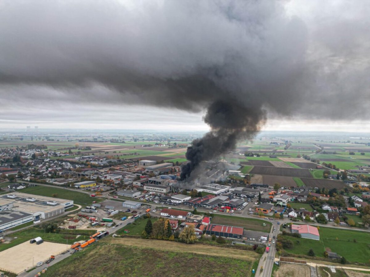 Einsatz 19/25 - 2. Alarm; Brand Industriegebäude