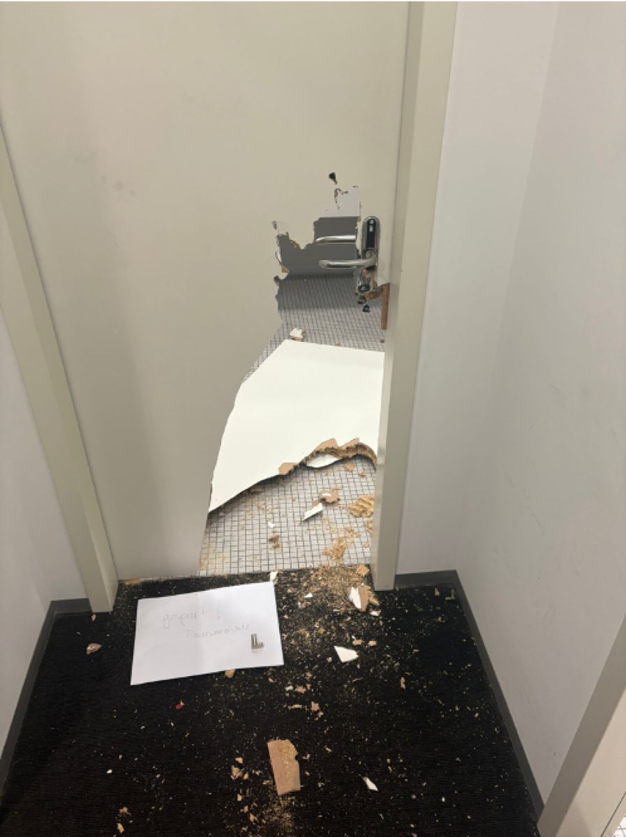 Einsatz 21/25 - SE 2 Türöffnung